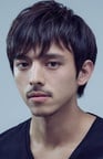 満島真之介